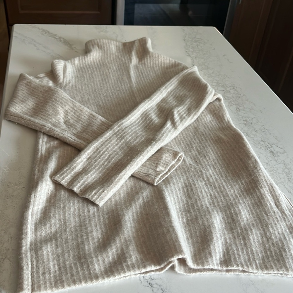 Cashmere sweater